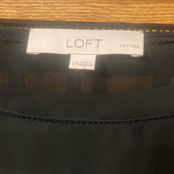 NWOT Loft mesh top - Picture 4 of 6